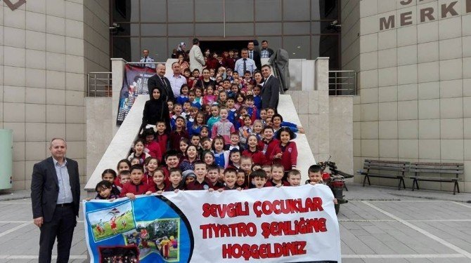 Çaycuma Eğitim İş Temsilciliğinden Tiyatro Şöleni