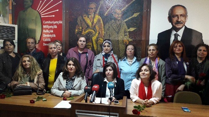 Chp’li Kadınlar 8 Mart Dünya Kadınlar Gününü Kutladı