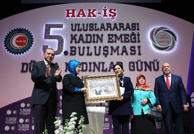 Cumhurbaşkanı Erdoğan’dan Chp’li Belediyelerin Afişlerine Sert Tepki