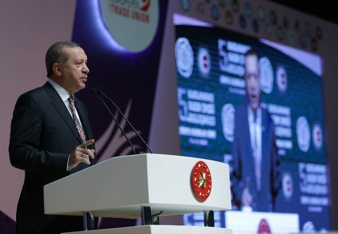 Cumhurbaşkanı Erdoğan’dan Chp’li Belediyelerin Afişlerine Sert Tepki