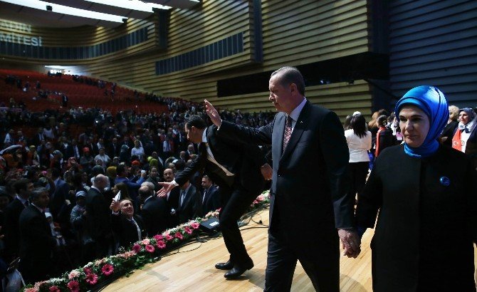 Cumhurbaşkanı Erdoğan’dan Chp’li Belediyelerin Afişlerine Sert Tepki