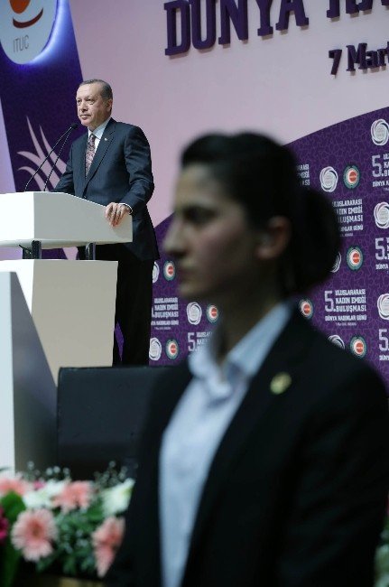 Cumhurbaşkanı Erdoğan’dan Chp’li Belediyelerin Afişlerine Sert Tepki