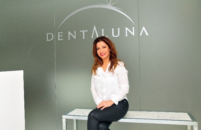 Gülüş Tasarımı İle En Az 10 Yaş Genç Görünmek Mümkün