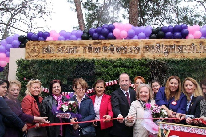 Zübeyde Hanım Heykeli Modern Bir Görünüme Kavuştu