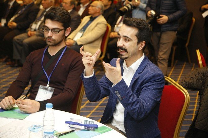 Odunpazarı Belediyesi’nin Çalıştayına İşitme Engelliler De Katıldı