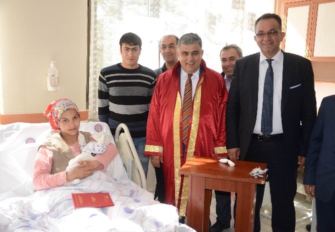 Hastane Odasında Nikahları Kıyıldı