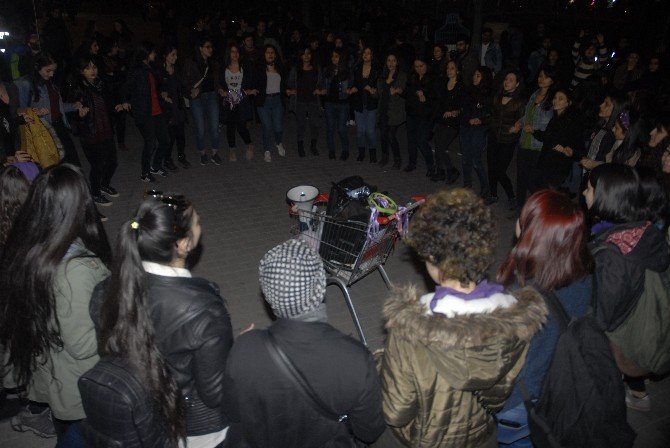 Fenerli "8 Mart Dünya Kadınlar Günü" Yürüyüşü