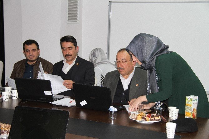 Gençlik Meclisinden Muhtarlara Eğitim