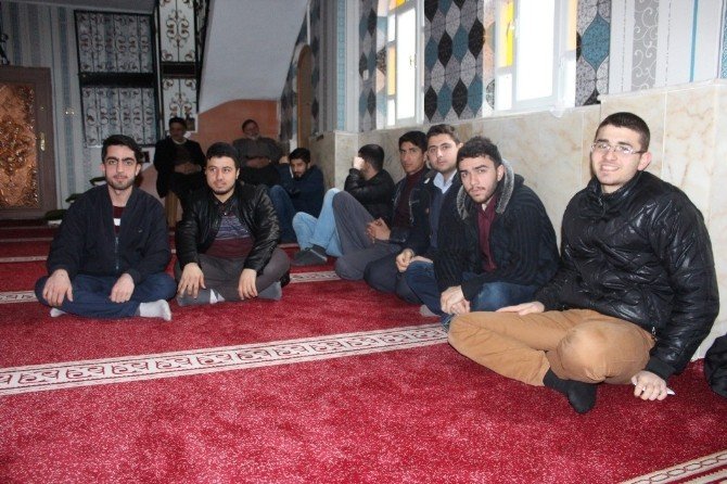 Siirt’te Gençler Sabah Namazında Buluştu