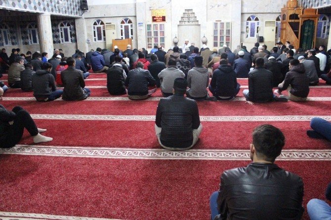 Siirt’te Gençler Sabah Namazında Buluştu