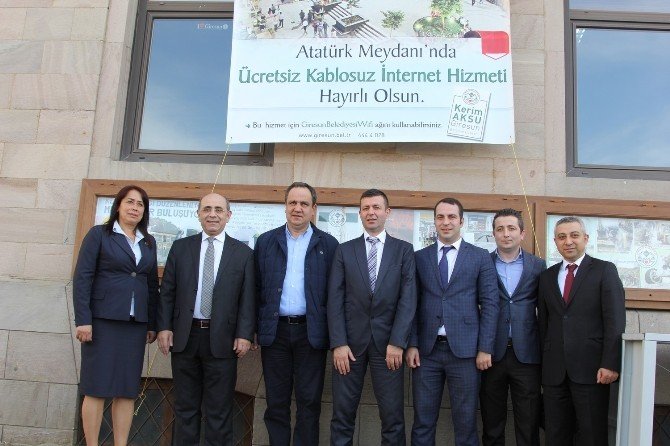 Giresun Atatürk Meydanında Ücretsiz İnternet Dönemi Başladı