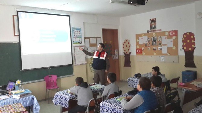 Jandarmadan Öğrencilere Trafik Eğitimi