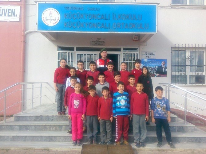 Jandarmadan Öğrencilere Trafik Eğitimi