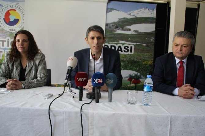 Selma Irmak: "Artık Barzani’de Rojava İçin Federasyon İstiyor"