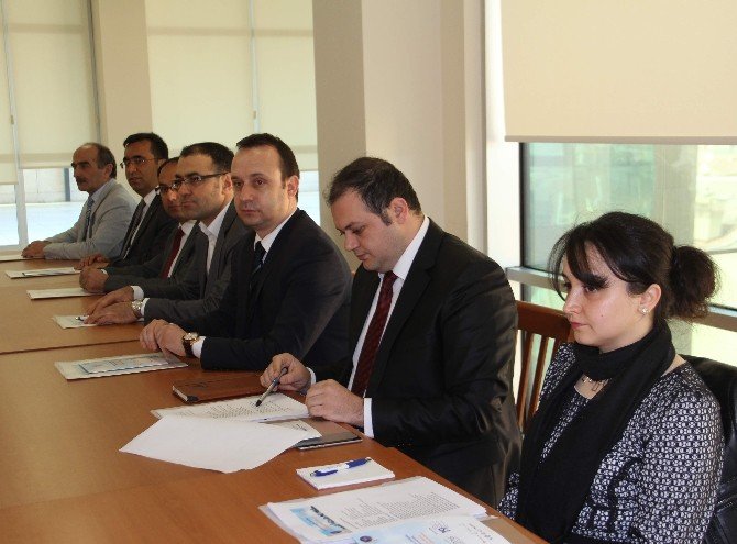 Yükseköğretimde Mesleki Eğitim Ve Öğretimin Sorunları Masaya Yatırılacak