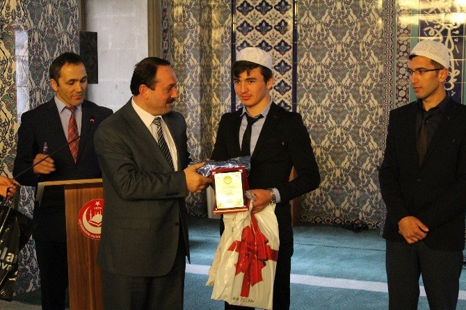 İmam Hatip Lisesi Öğrencileri Kur’an-ı Kerim Ve Ezan’ı Güzel Okumak İçin Yarıştı