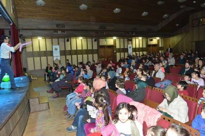 Dünyayı Balonlarla Gezdiler