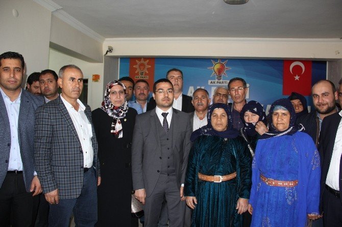 Kadınlar Gününde Şehit Ailelerini Ziyaret Ettiler