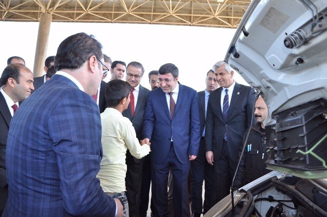 Kalkınma Bakanı Yılmaz: “Cizre Ve Silopi’de Hayatı Rahatlatıcı Çalışmalarımız Var”