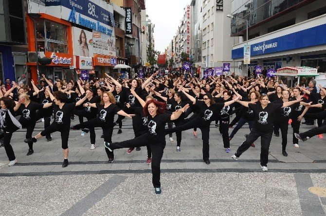 Karşıyaka’da Dolu Dolu 8 Mart