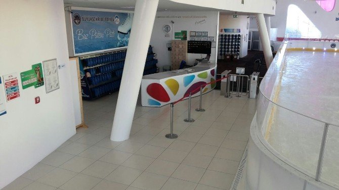 Buz Pateni Pistinde Yenileme Çalışmaları Tamamlandı