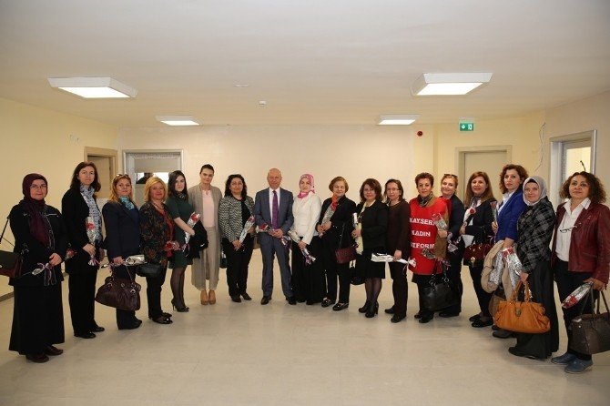 Kadınlar Bir Gün Değil Her Gün Kıymetlidir