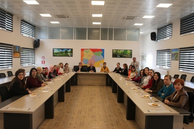 İl Özel İdaresi Genel Sekreteri Eser, Kurumda Görevli Kadınların Gününü Kutladı