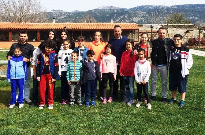 Tenis Kulübü Üyeleri Kahvaltıda Buluştu