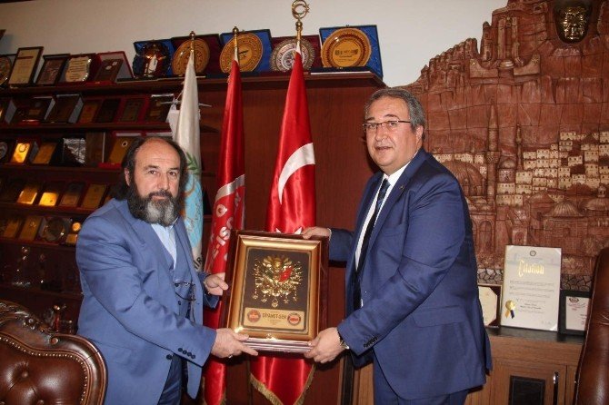 Kuran Kursu Öğreticisi Kadınlardan Belediye Başkanı Ünver’e Ziyaret