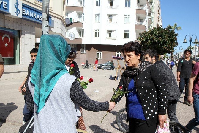 Ülkücü Gençler Kadına Şiddeti Protesto Etti