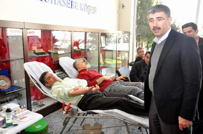 Muhasebe Haftasında Muhasebecilerden Kan Bağışı