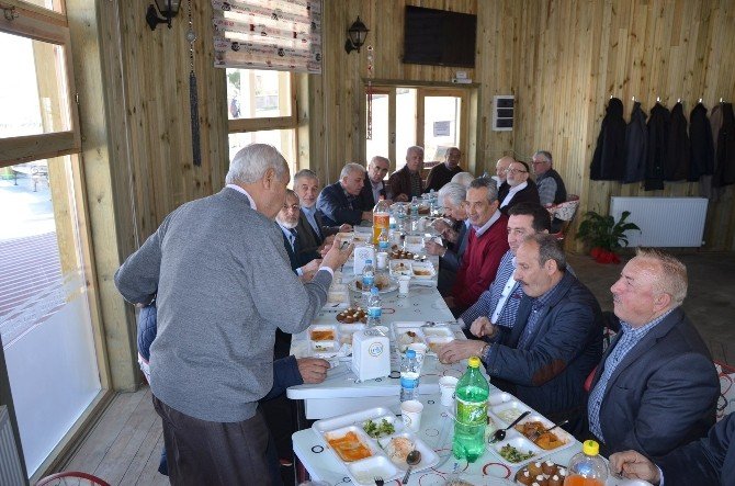 Eskişehir İmam Hatip Lisesi Mezunları Bozüyük’te Bir Araya Geldi