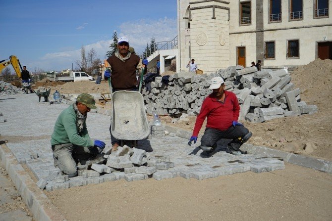 Şifa Camii Çevre Düzenleme Çalışmaları Devam Ediyor