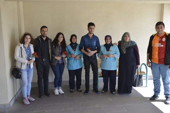 Niğde Üniversitesi Uluslararası İlişkiler Kulübü Kadınları Unutmadı