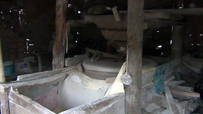 Çorum’daki Son Su Değirmeni Teknolojiye Direniyor