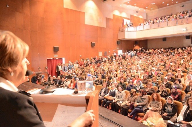 Kadınlar Günü İçin Özel Program