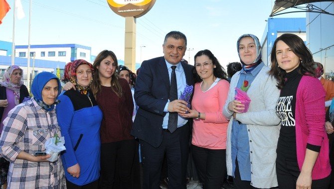 Tekstil Fabrikası Kadın Çalışanları Unutmadı