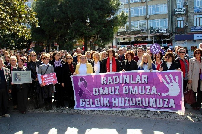 Stk’lardan Kadınlar Günü Kutlaması