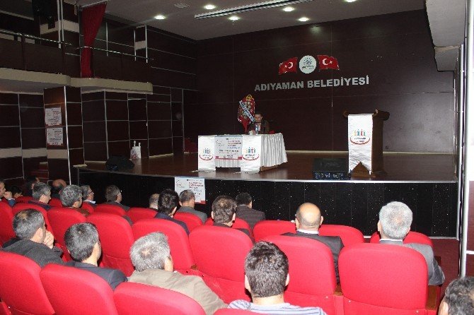 ’İslam Dünyasında Siyasal Bunalım Ve Çözüm Önerileri’ Söyleşisi Gerçekleştirildi