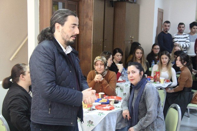 Çerkesler’den Kadınlar Günü Kahvaltısı