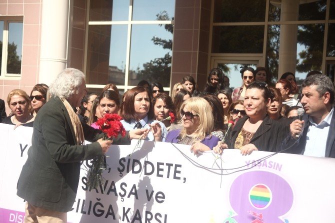 Seyhan Belediyesi’nin Kadın Çalışanları Eylemde