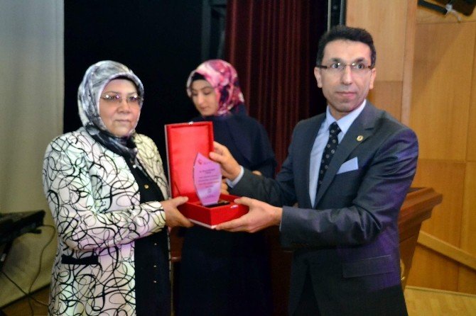 Siirt’te 3 Dilli 8 Mart Kutlaması