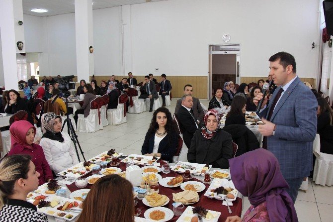 İl Özel İdaresi Genel Sekreteri Ayhan, Kadın Personelle Buluştu