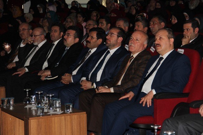 31 Hafize Taç Giydi