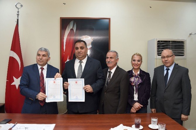 Tarsus’ta Kaymakamlık Binası Takasla Belediyeye Geçti