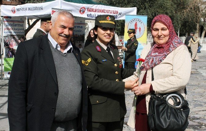 Kadın Astsubaylardan Kadınlara Karanfil