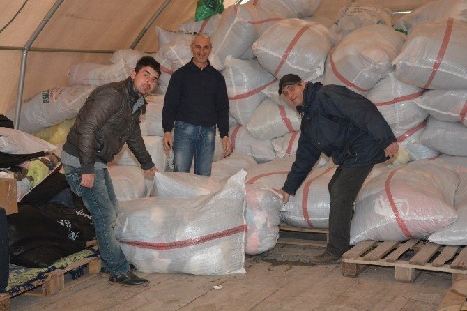 Uşak’tan Bayırbucak Türkmenlerine İki Tır Daha Yardım Gitti