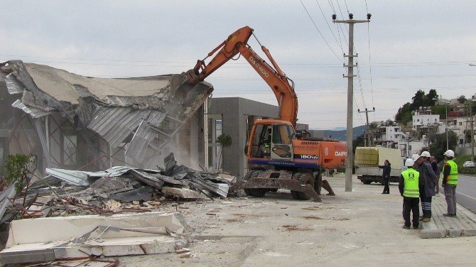 Bodrum’da Yıkımlar Devam Ediyor