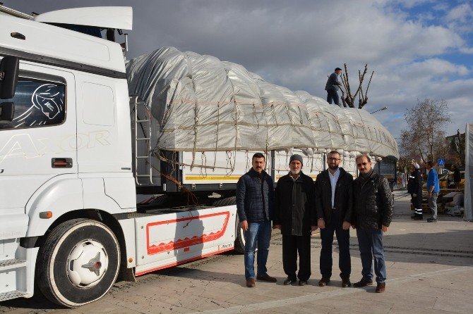Uşak’tan Bayırbucak Türkmenlerine İki Tır Daha Yardım Gitti