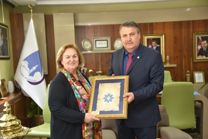 Başkan Çerçi Mevlana’nın Torununu Ağırladı